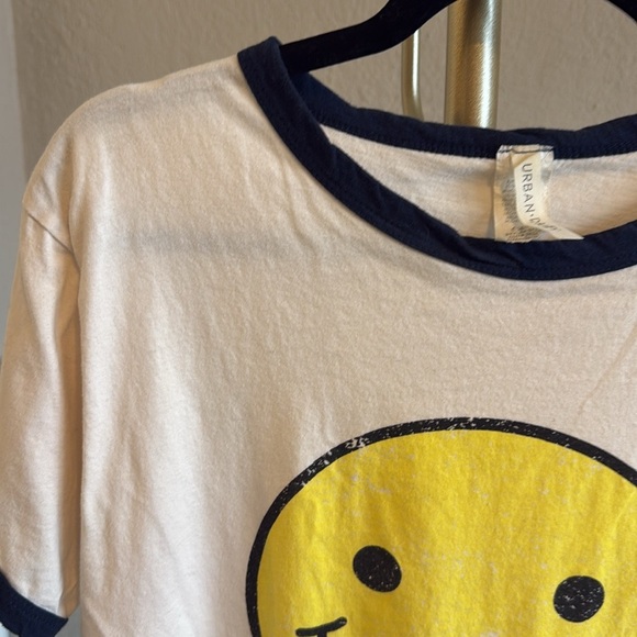 NWOT Smiley Ringer Tee Size Medium - Picture 6 of 8